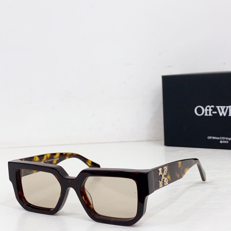 OFF WHITE